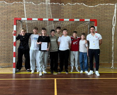Gminne zawody w futsalu klas 7–8 w Trójce!